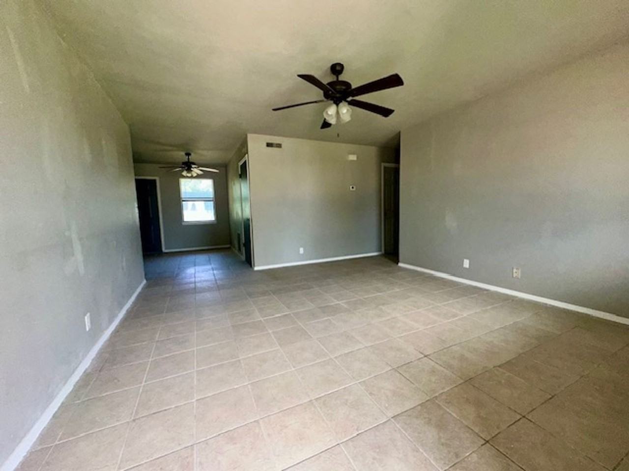 1215 Dove Hollow Ln - Photo 3 of 11