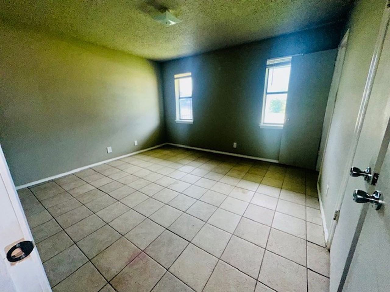 1215 Dove Hollow Ln - Photo 7 of 11