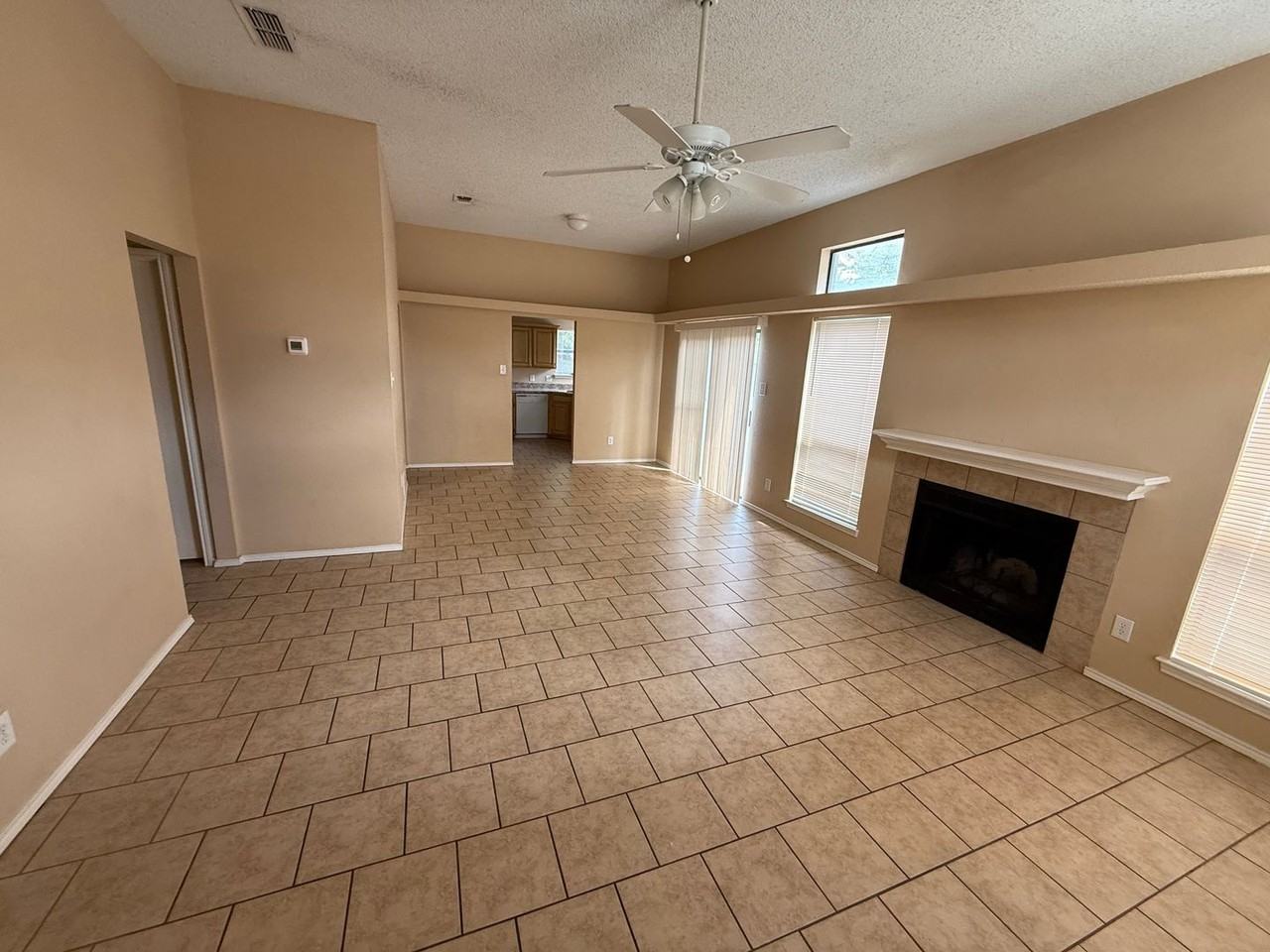 6504 Lakeside Cv - Photo 2 of 8