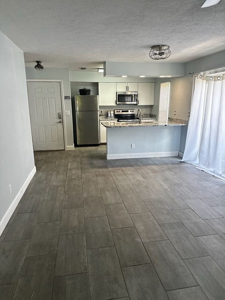 4151 Se 21st Ct - Photo 2 of 5