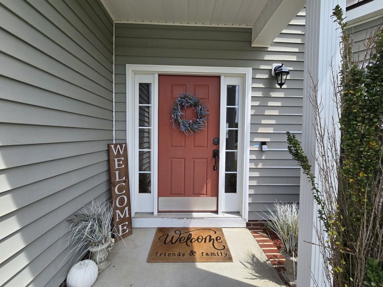 8813 Looking Glass Rd - Photo 3 of 43