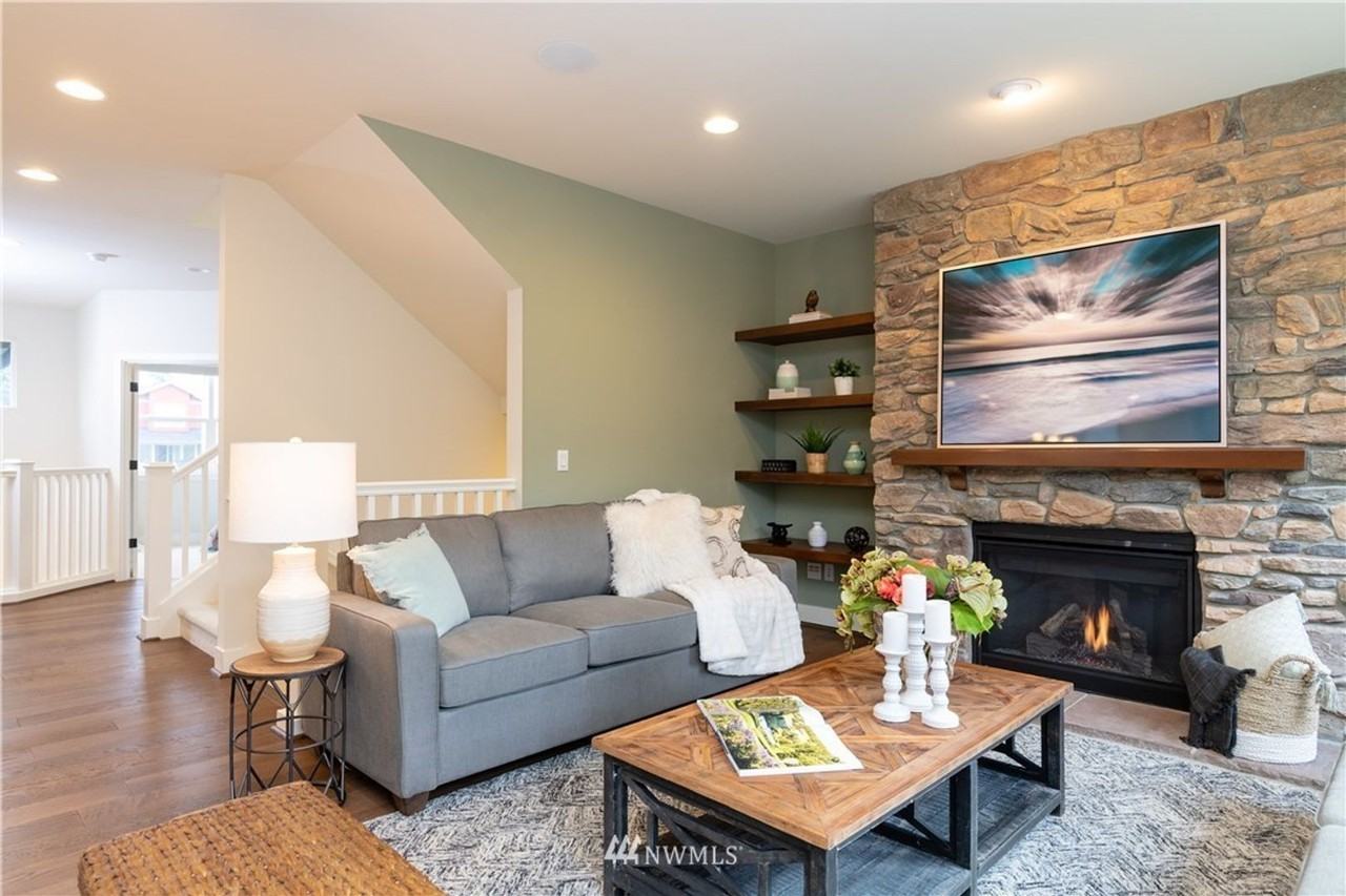 5608 218th Ct Sw - Photo 4 of 25