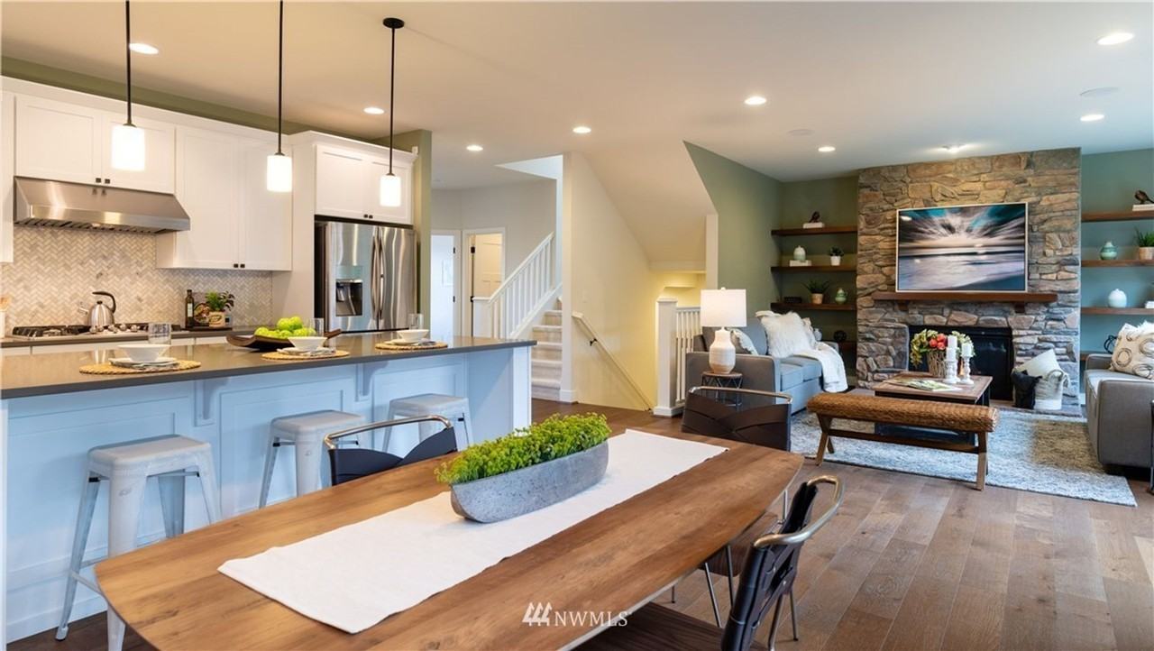 5608 218th Ct Sw - Photo 7 of 25