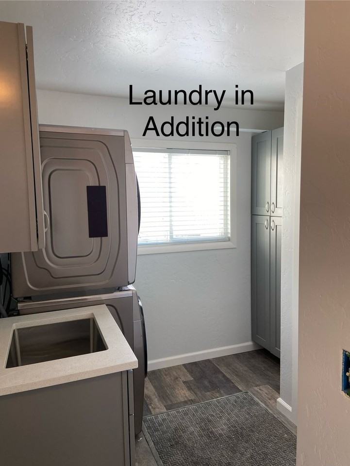 305 W Railroad Ave N - Photo 3 of 13