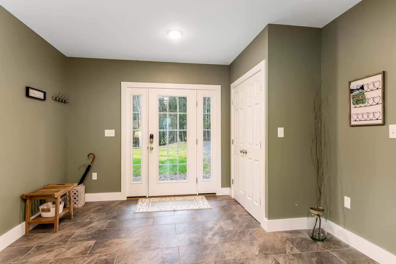 167 E Countryside Rd - Photo 3 of 33