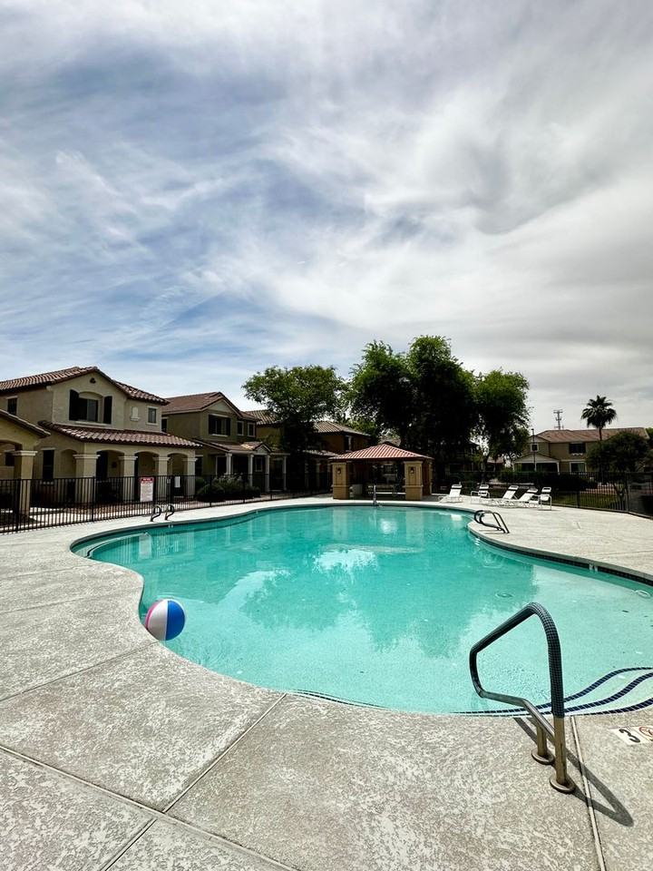 639 S Buena Vista Ave - Photo 5 of 26