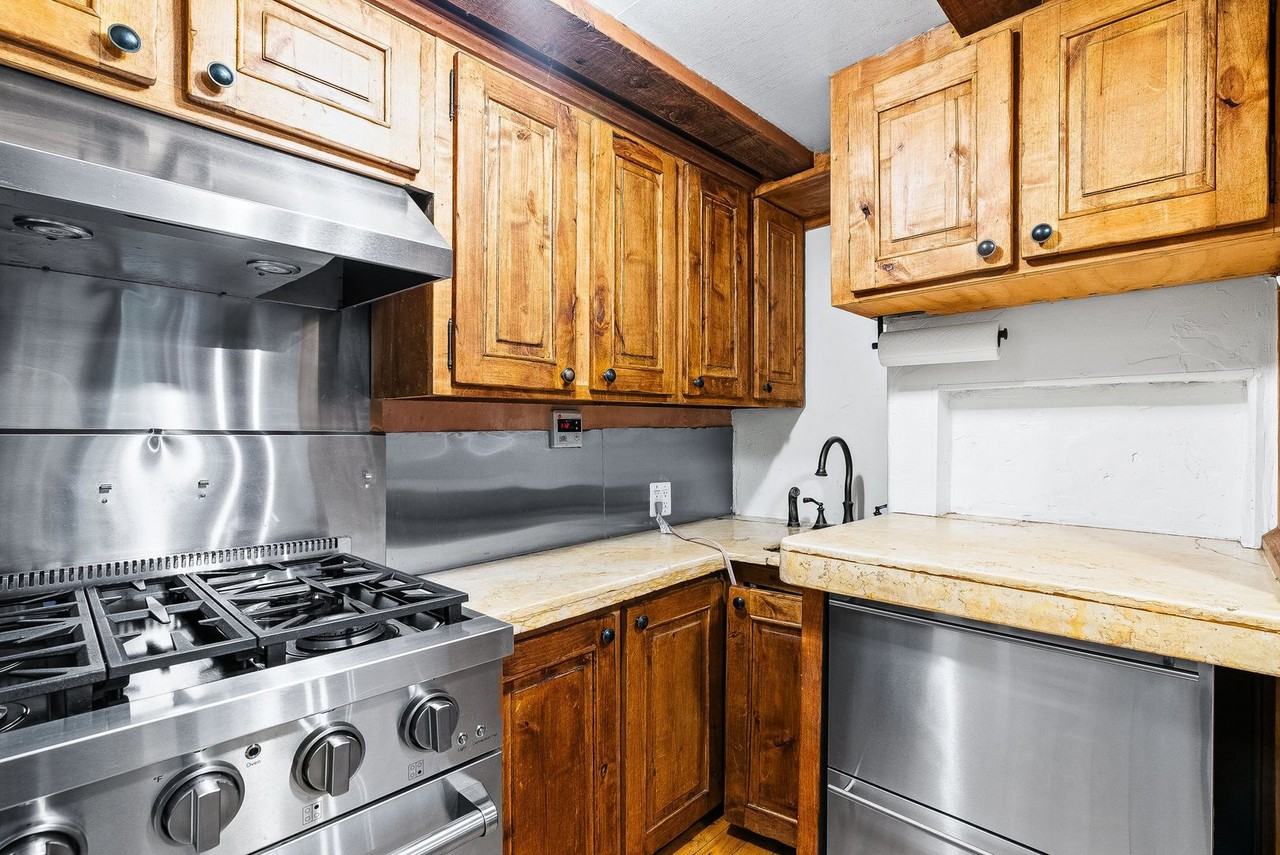 525 Bethany Dr #B - Photo 4 of 10