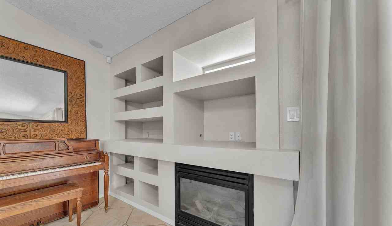 3905 W 18th St - Photo 4 of 36