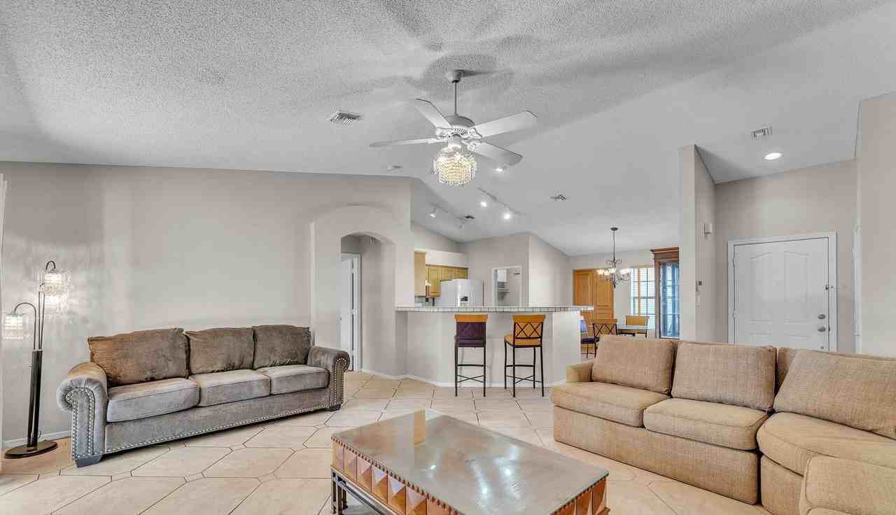 3905 W 18th St - Photo 6 of 36