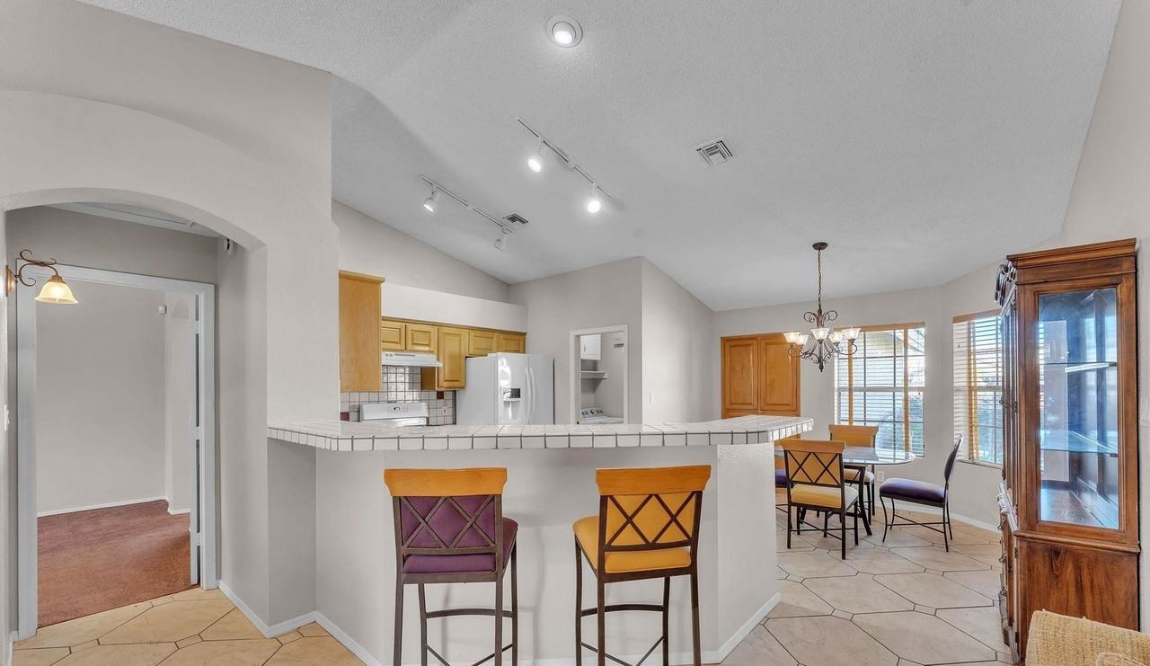 3905 W 18th St - Photo 7 of 36