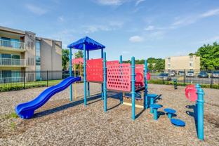 6024 Surrey Square Ln - Photo 1 of 1