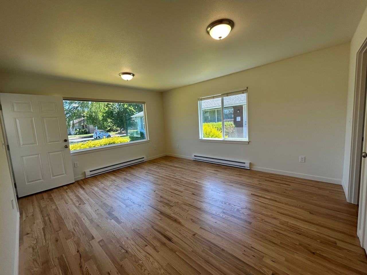 1021 18th Ave - Photo 3 of 15