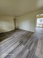featured image of 911 N Leeds St