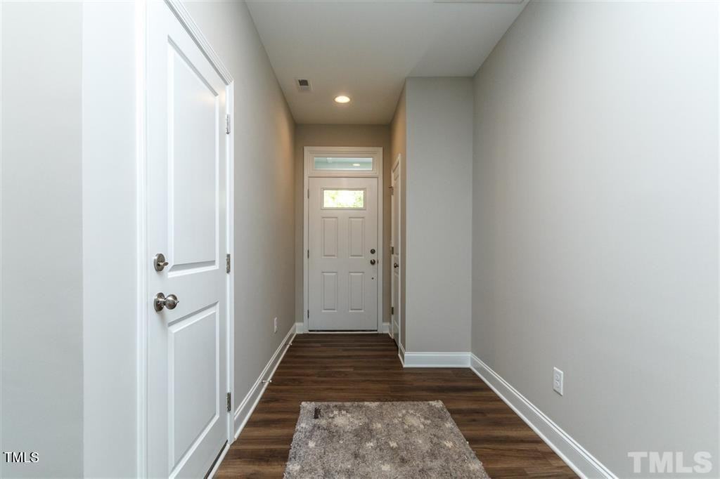 172 Manordale Dr - Photo 3 of 11