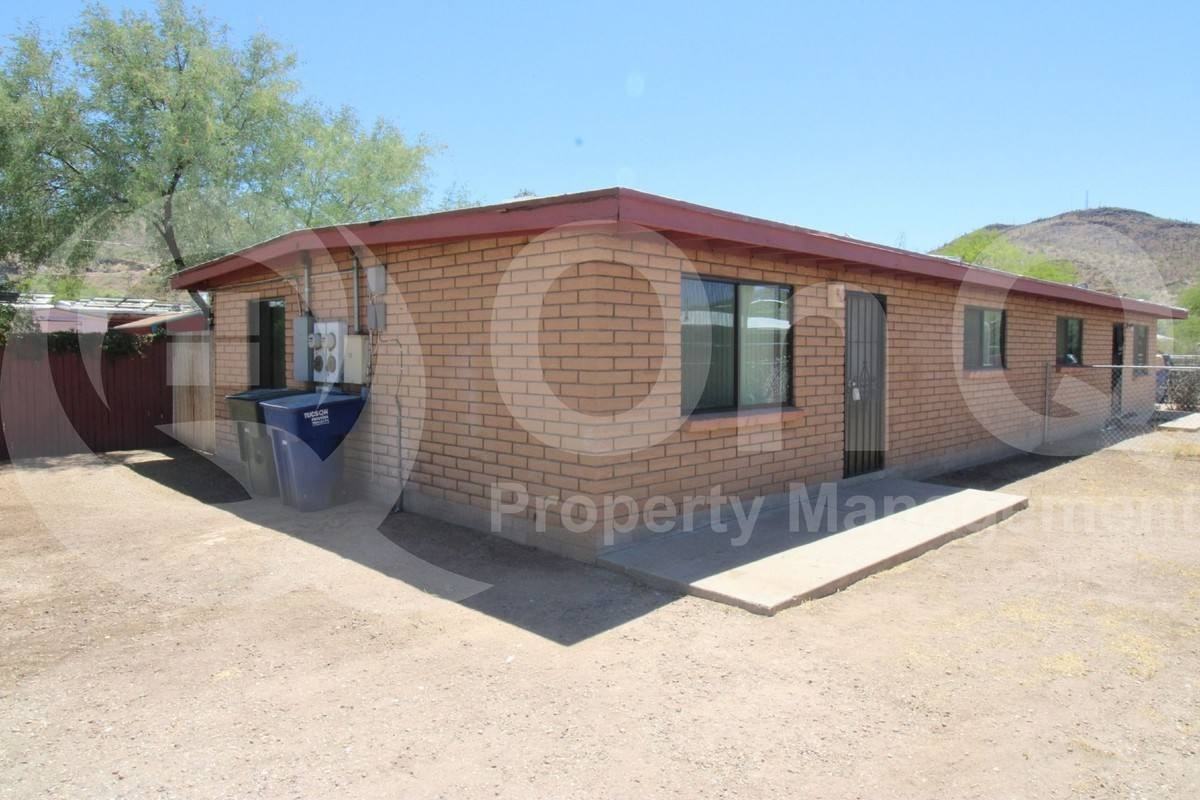 53 S Melrose Ave - Photo 2 of 10