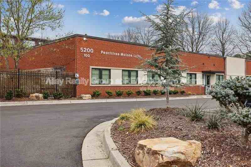 5200 Peachtree Rd #1111