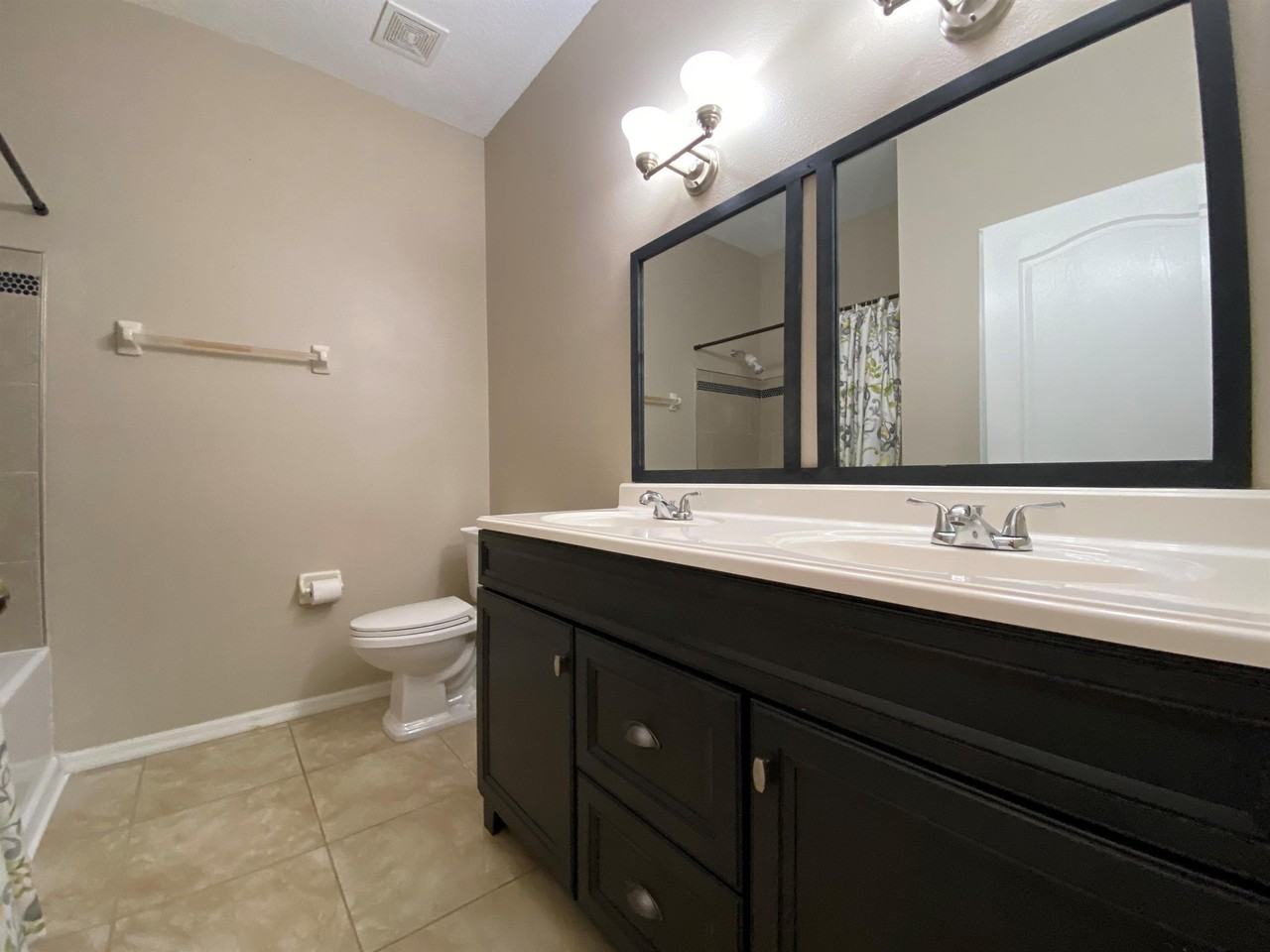 11273 Moonshine Creek Cir - Photo 3 of 23