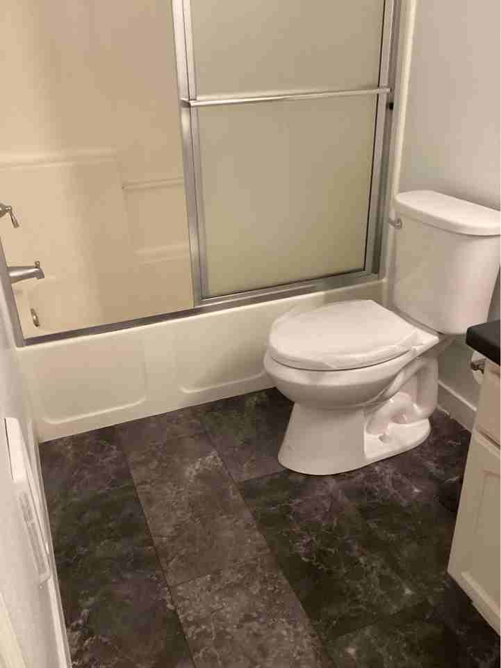 568 Sw 5th St #B - Photo 6 of 14