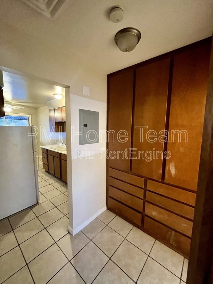 3476 Brinker Ave #4 - Photo 5 of 8