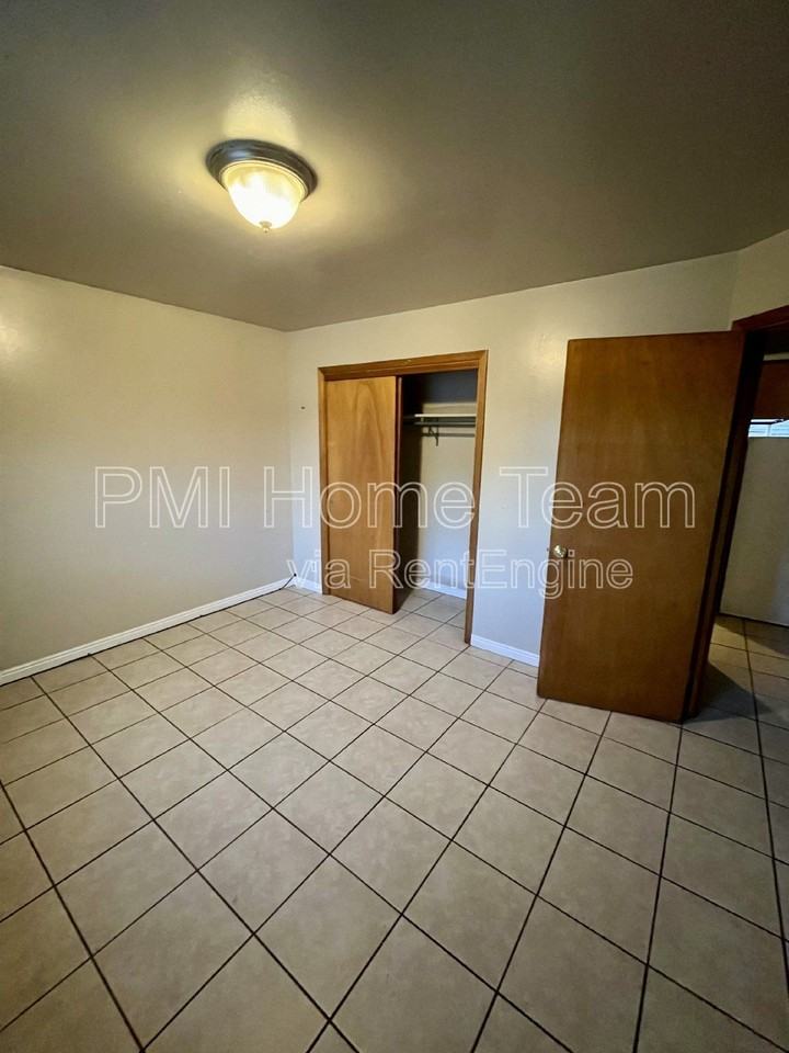 3476 Brinker Ave #4 - Photo 6 of 8