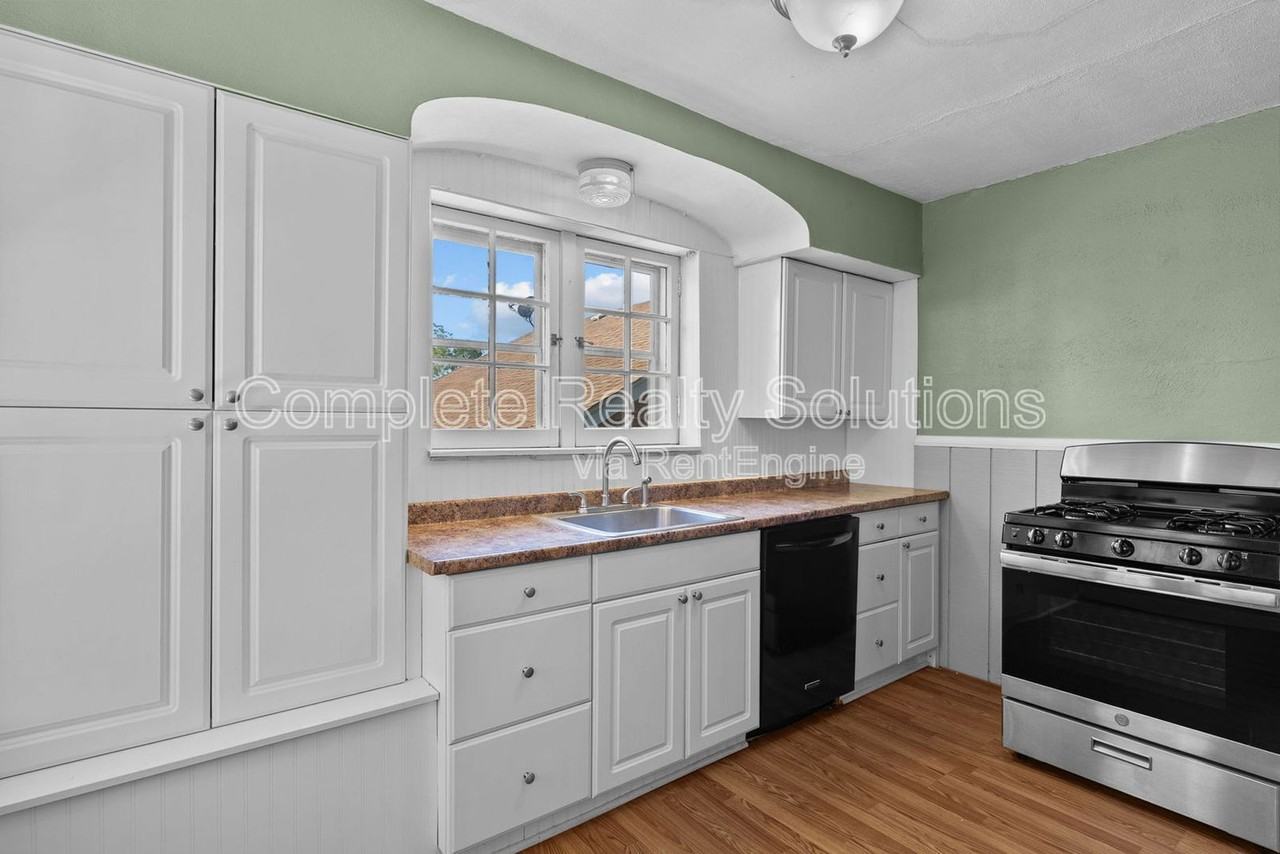 8028 Wynwood Dr #8028 - Photo 4 of 42