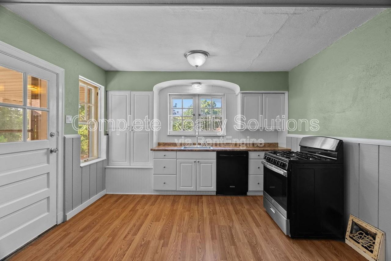 8028 Wynwood Dr #8028 - Photo 7 of 42