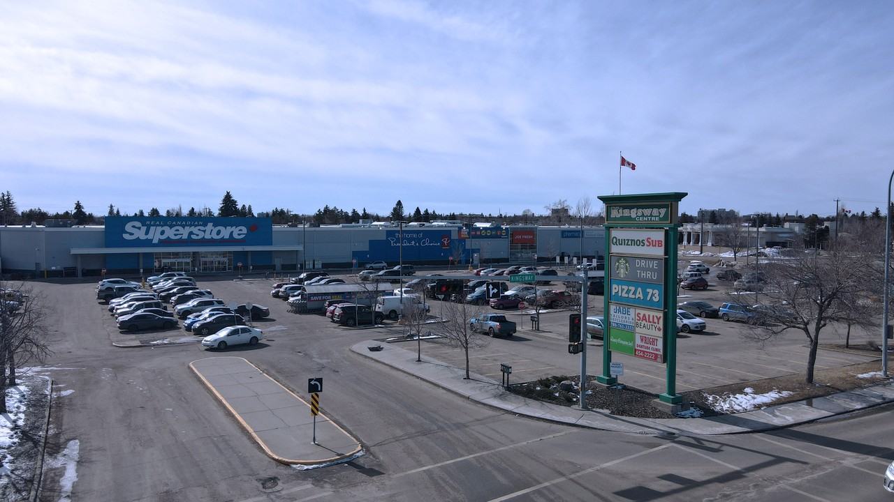 7816 Yorke Road - Photo 3 of 28