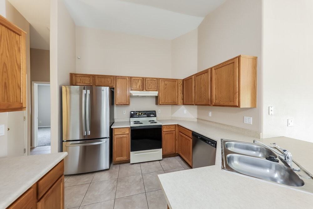 14067 W Two Guns Trl - Photo 6 of 16