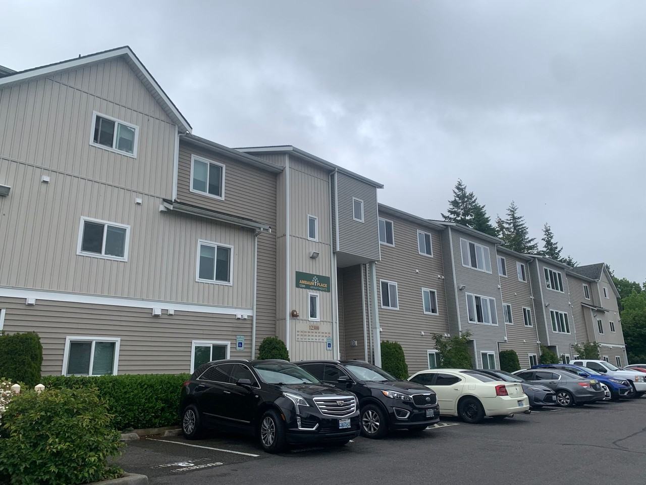 Ambaum Place I | Modern Apartment Homes w/ In - Photo 3 of 6