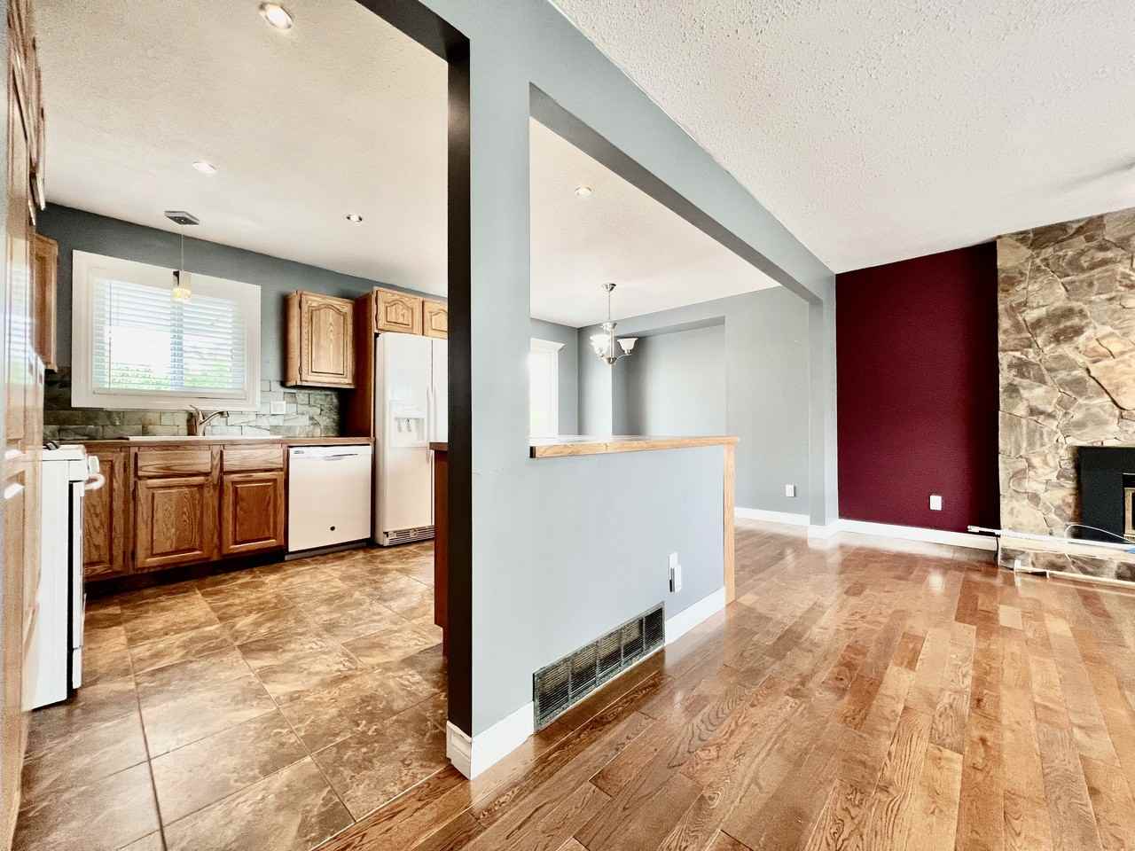 26515 28 Avenue - Photo 3 of 28