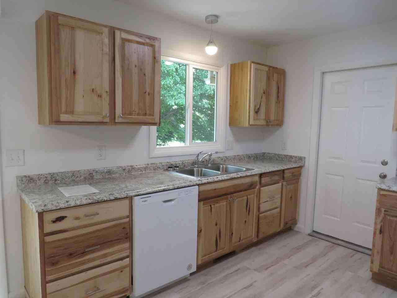 1418 Mading Dr - Photo 2 of 19