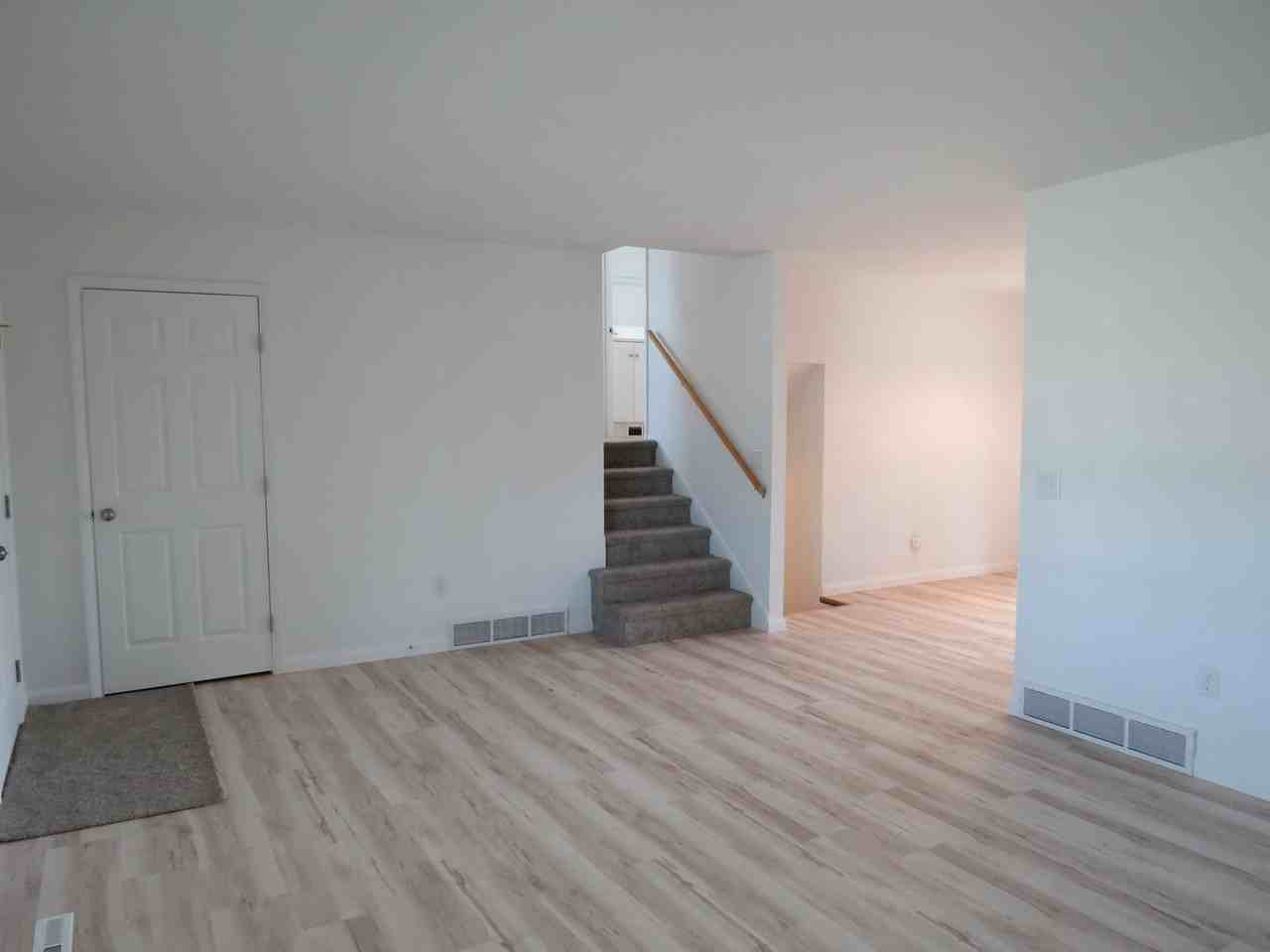 1418 Mading Dr - Photo 6 of 19