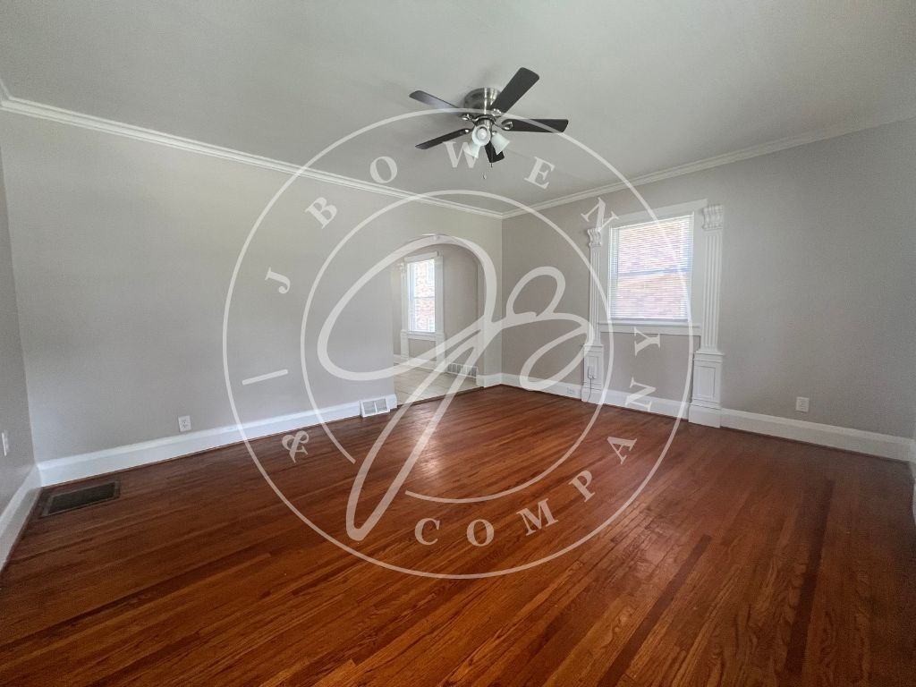 1918 Mansfield Rd - Photo 3 of 12
