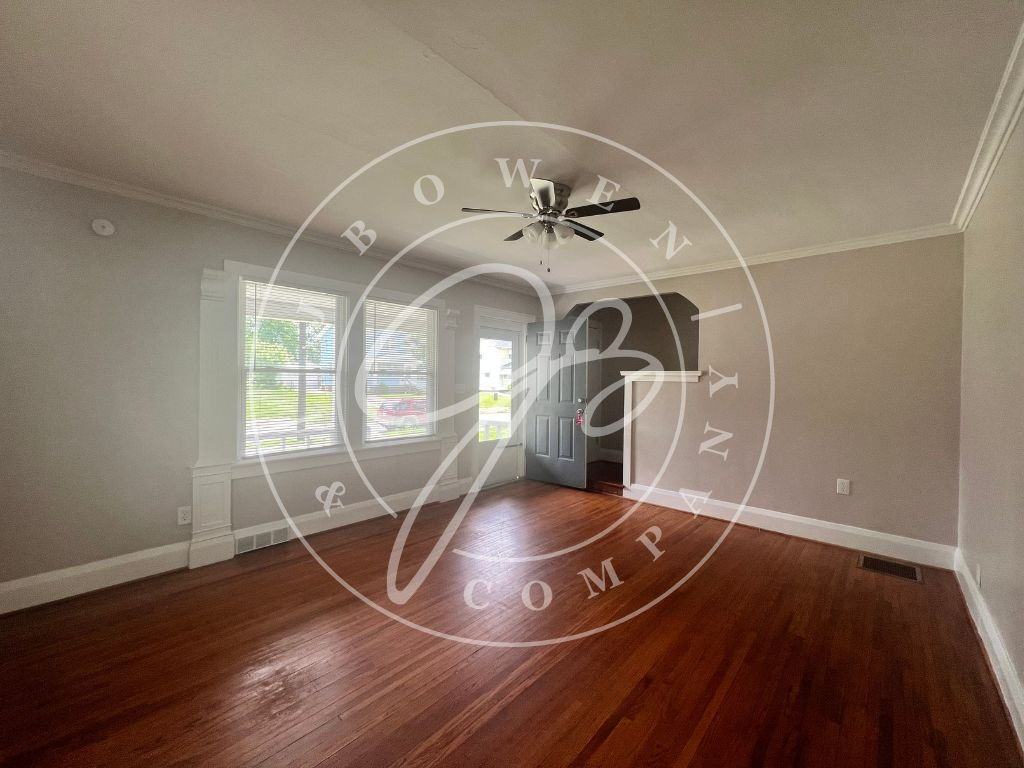 1918 Mansfield Rd - Photo 4 of 12