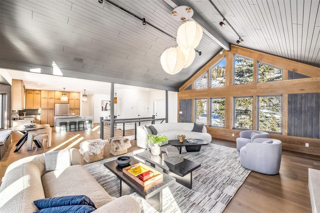 21 Stormwatch Cir - Photo 3 of 32