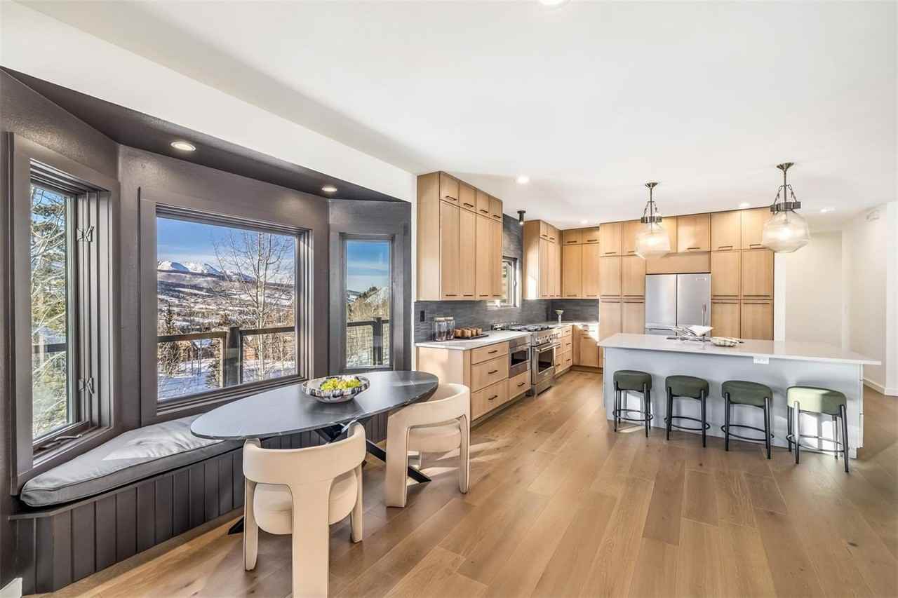 21 Stormwatch Cir - Photo 5 of 32