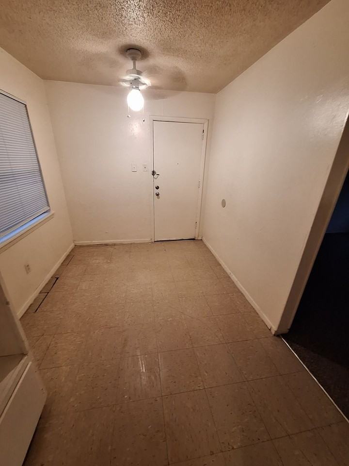 518 N Bowie Dr - Photo 6 of 11