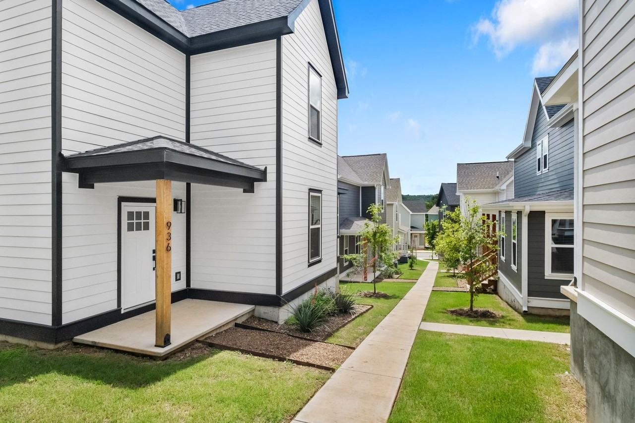 936 S Wichita Ave - Photo 4 of 31