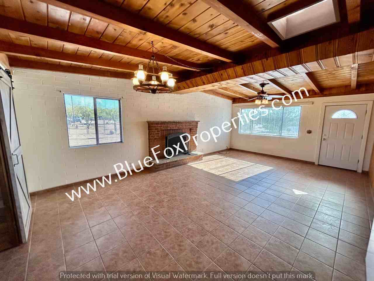 6140 N Van Ark Rd - Photo 3 of 24