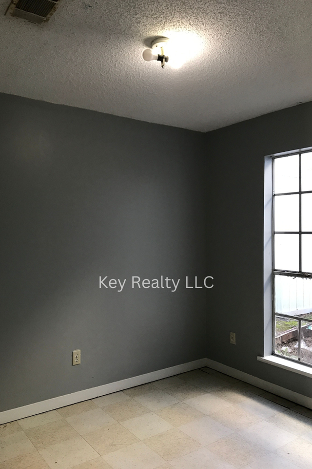 5506B Mansour Ave - Photo 2 of 9