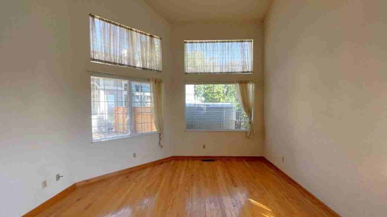 2010 Fries Ct - Photo 3 of 27