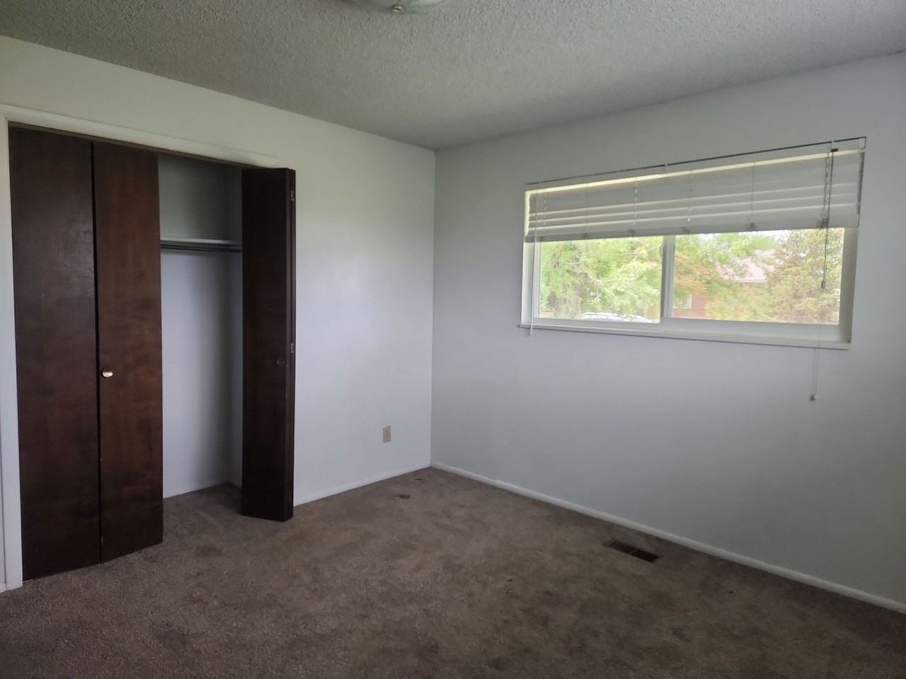 3210 N Bulldog Rd - Photo 7 of 20