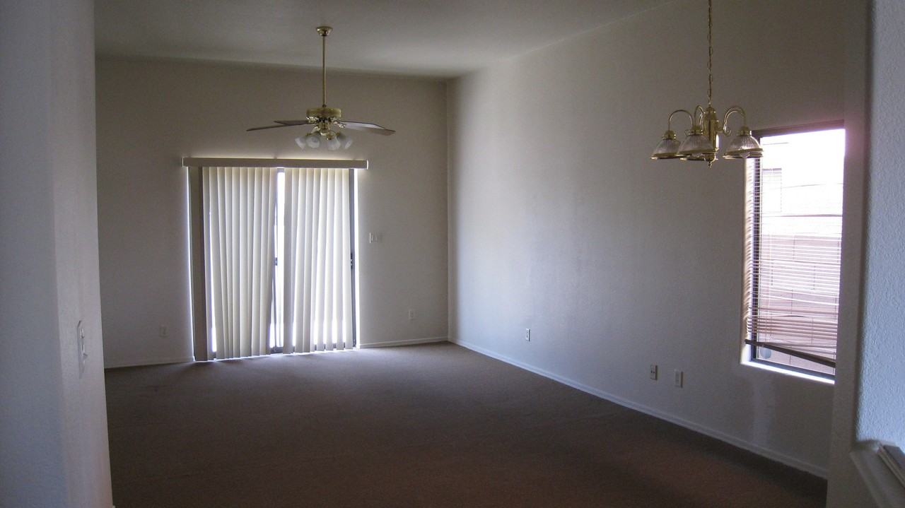 849 Ocotillo Dr - Photo 3 of 14