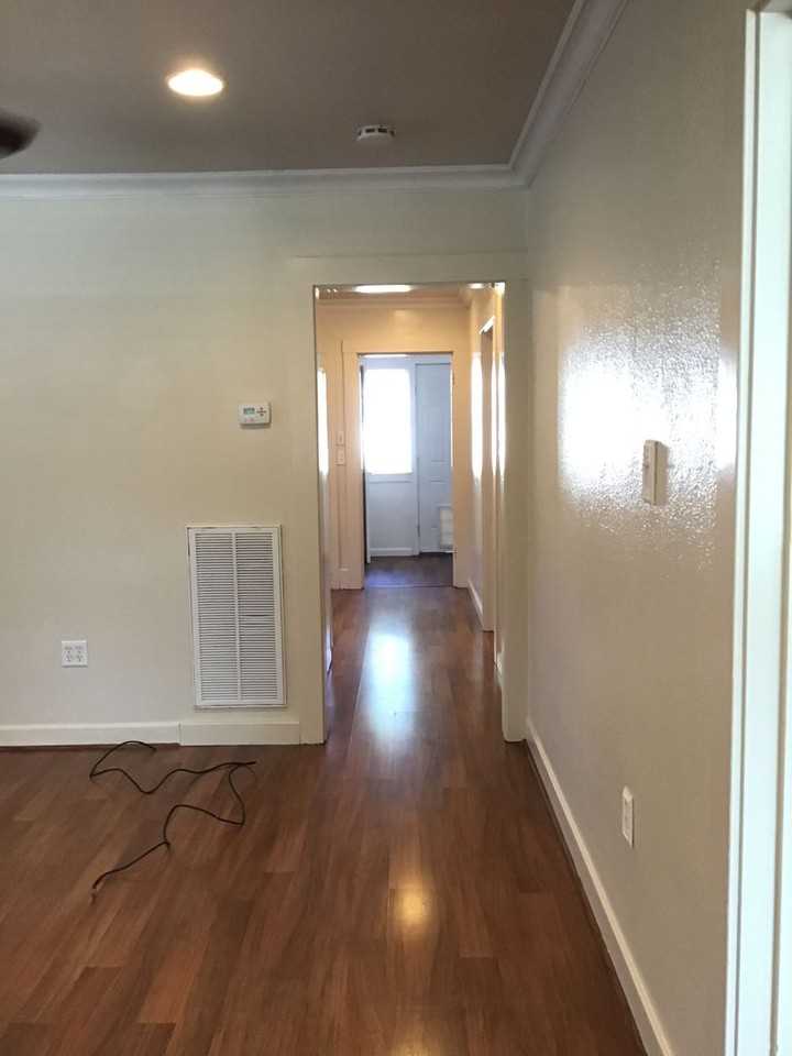 189 S Lincoln St - Photo 2 of 16