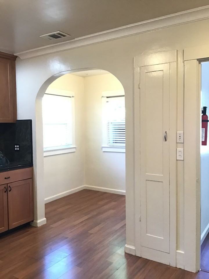 189 S Lincoln St - Photo 4 of 16