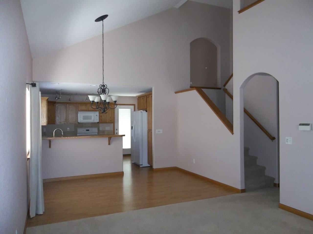 1866 E 9th St - Photo 5 of 14