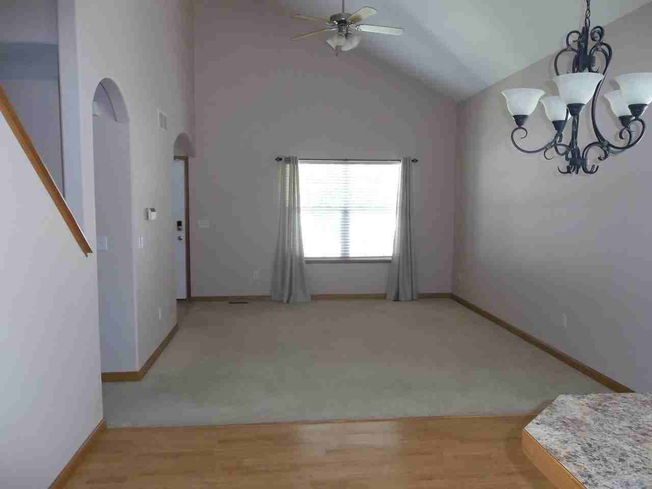 1866 E 9th St - Photo 6 of 14