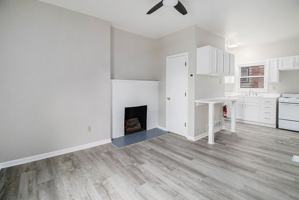 featured image of 940 W Lovell St #1