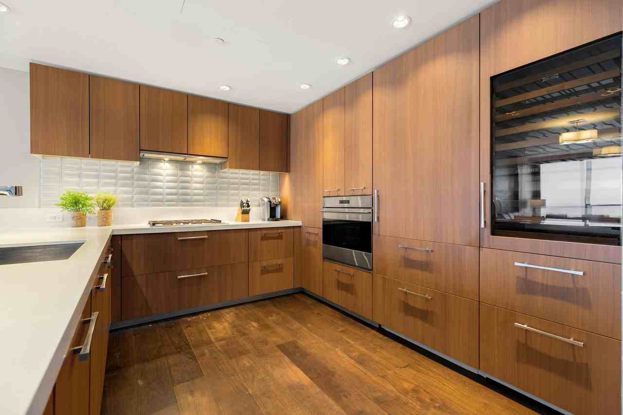 1555 Kapiolani Blvd #1300 - Photo 5 of 18