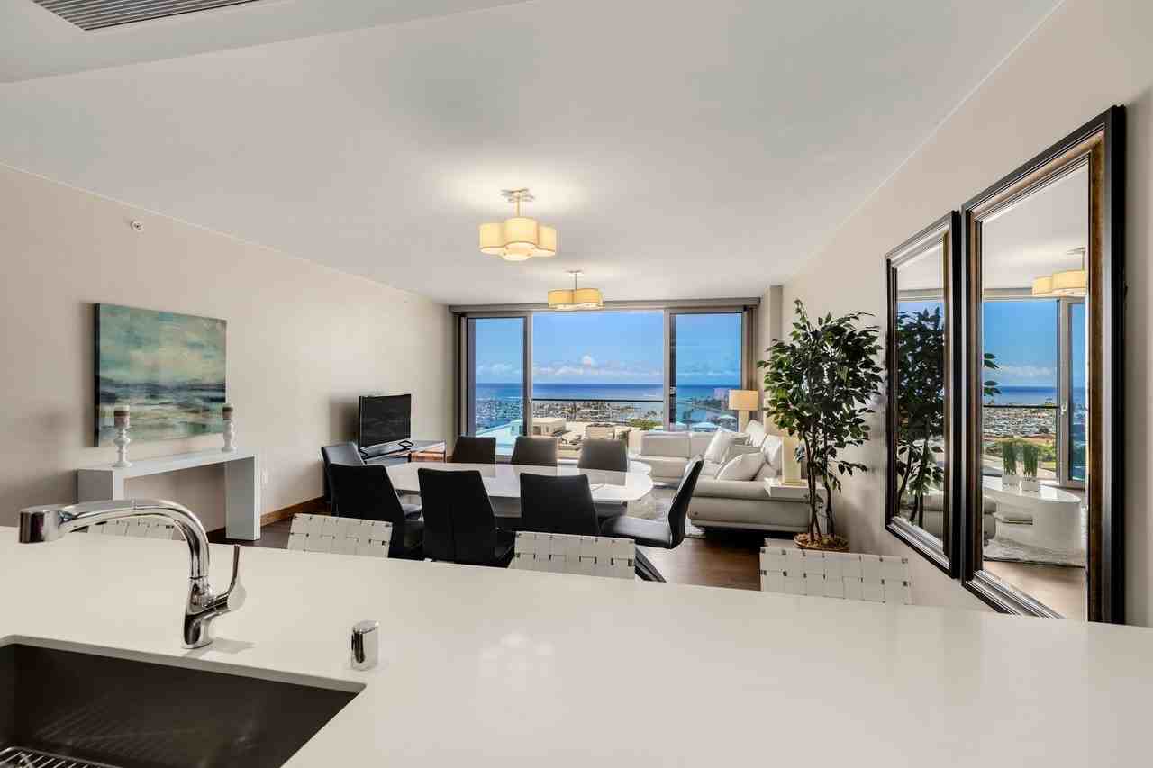 1555 Kapiolani Blvd #1300 - Photo 6 of 18